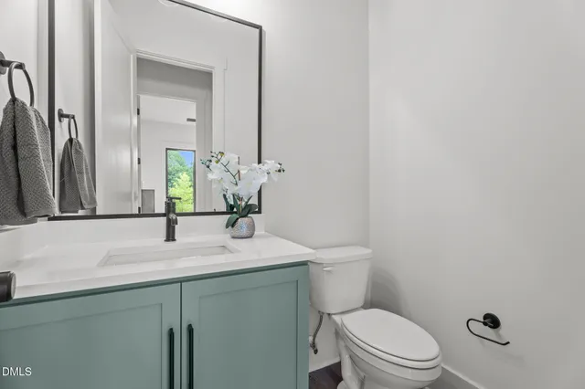 $899,900 | 200 Broadleaf Lane, Louisburg, NC 27549