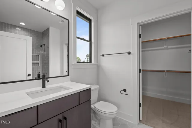 $899,900 | 200 Broadleaf Lane, Louisburg, NC 27549