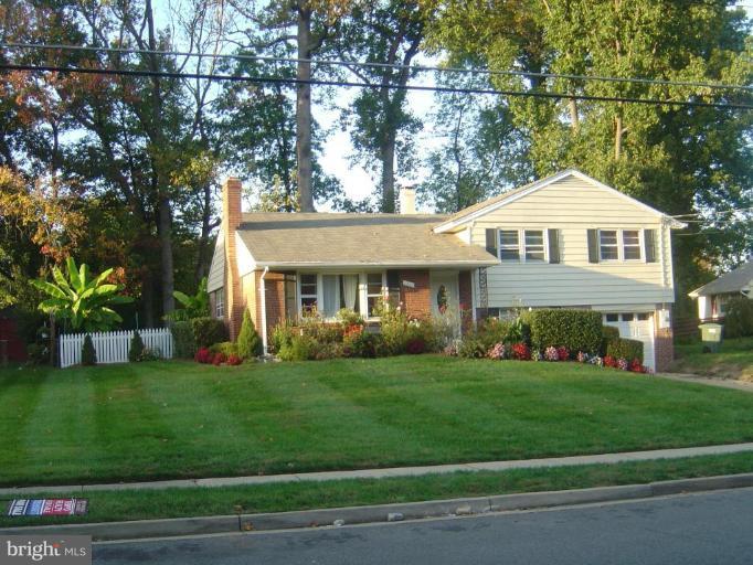 7308 Chatham Street Springfield, VA 22151 - Photo 2 of 12 Exterior #2