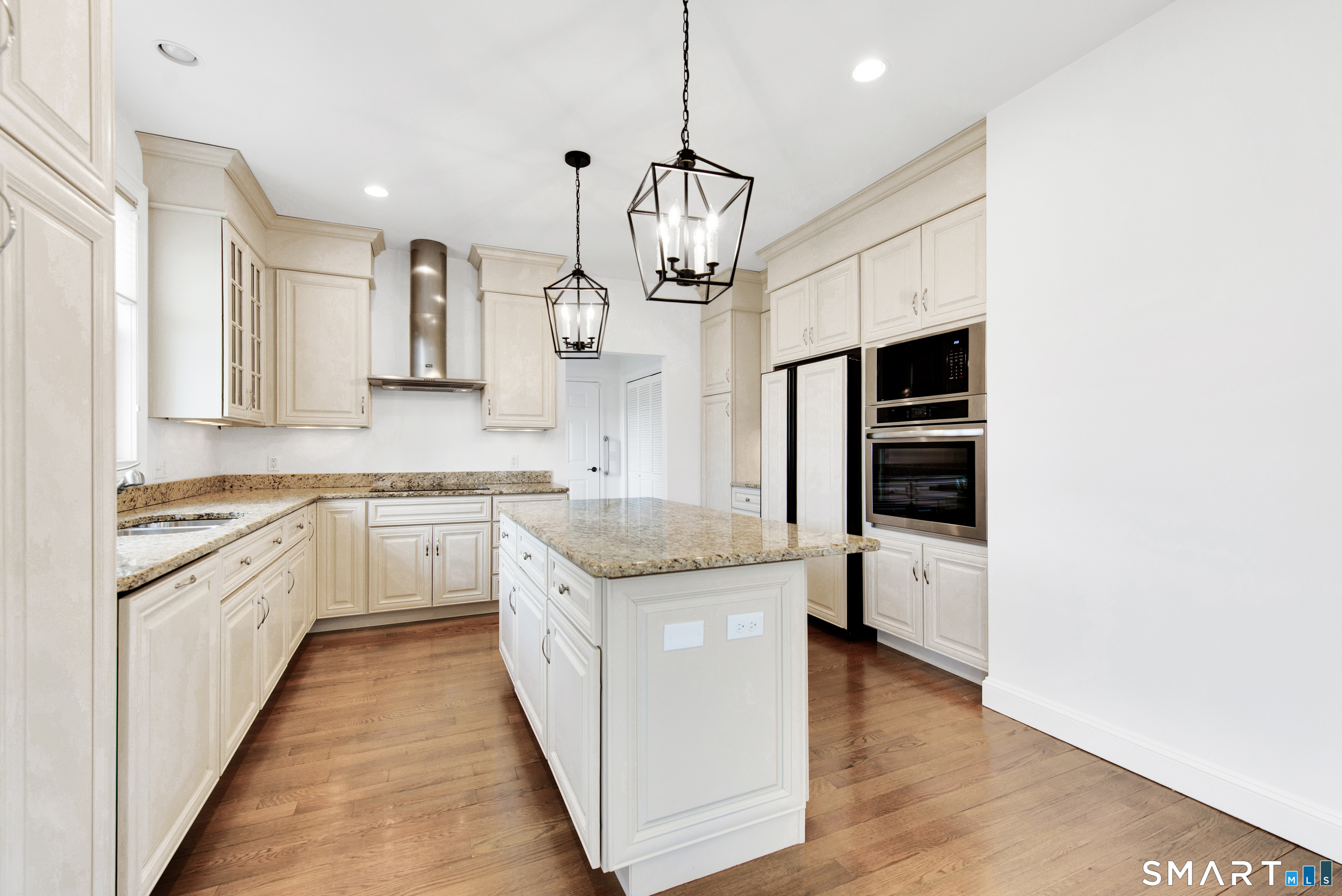 446 Main Street, Unit 9 Old Saybrook, CT 06475 - Photo 5 of 10