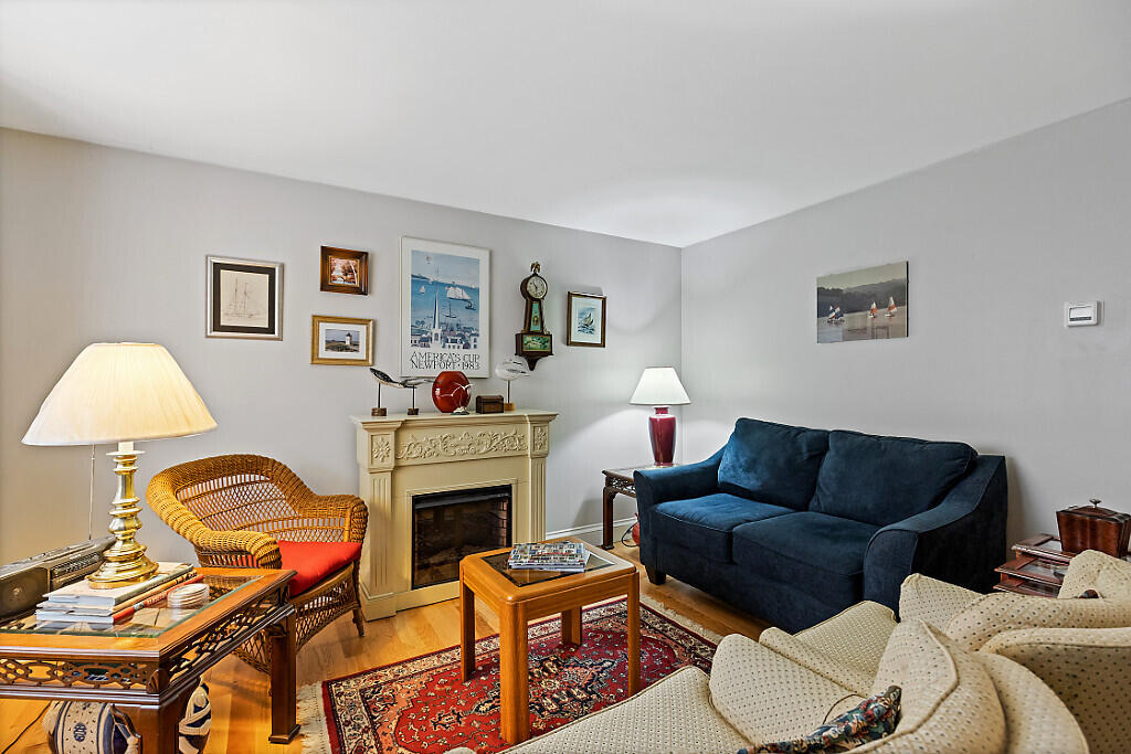 83 Middle Street, Unit 4 Hallowell, ME 04347 - Photo 9 of 47 31_BP5A3627_DxO_mls
