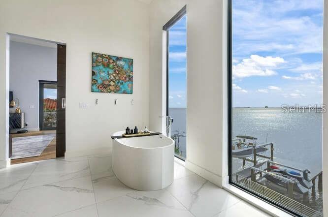 588 Riviera Drive Tampa, FL 33606 - Photo 17 of 26