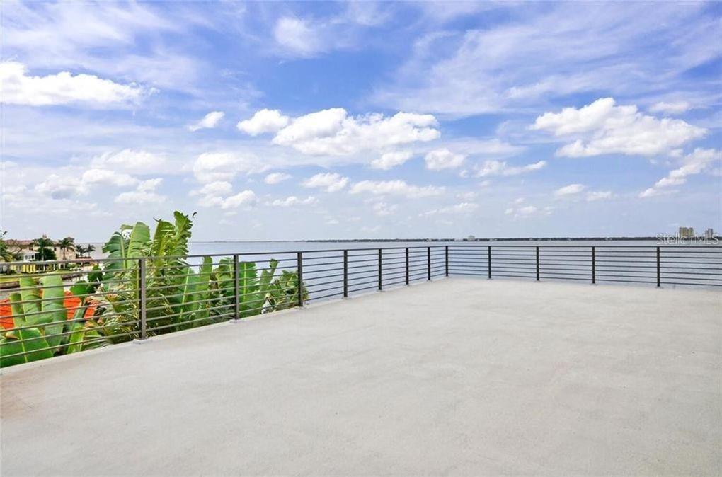 588 Riviera Drive Tampa, FL 33606 - Photo 20 of 26