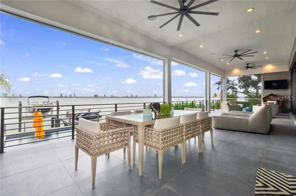 588 Riviera Drive Tampa, FL 33606 - Photo 5 of 26