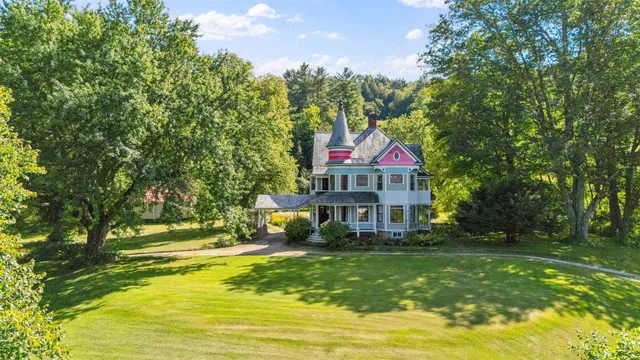 $879,000 | 2248 Highway 15, Cambridge, VT 05444