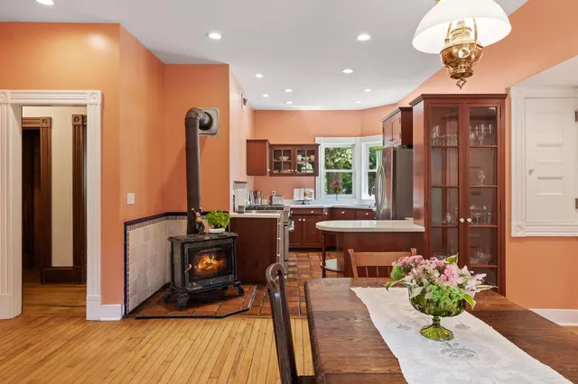 $879,000 | 2248 Highway 15, Cambridge, VT 05444