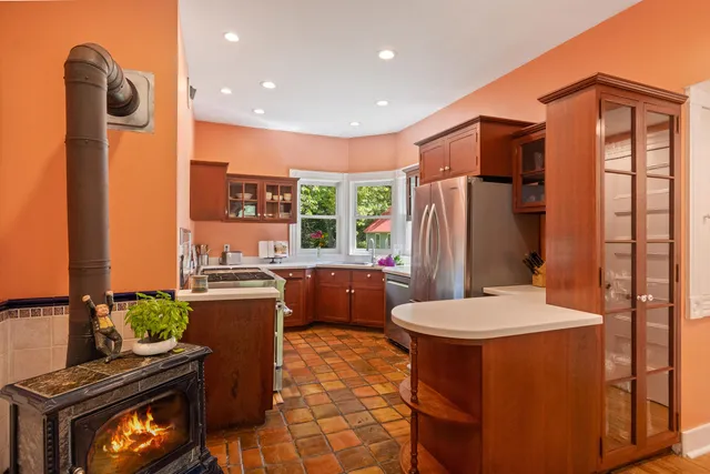 $879,000 | 2248 Highway 15, Cambridge, VT 05444