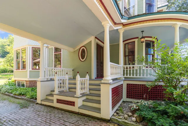 $879,000 | 2248 Highway 15, Cambridge, VT 05444