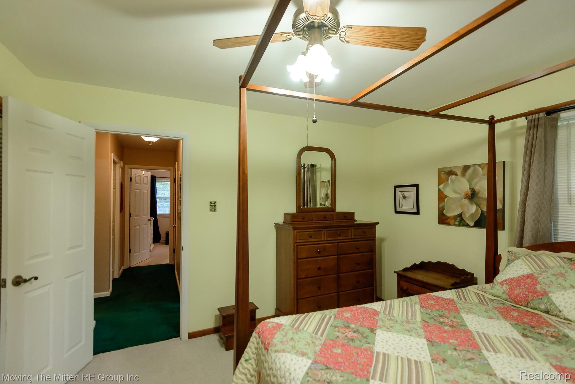 16867 Renton Road Belleville, MI 48111 - Photo 23 of 46 26.jpg
