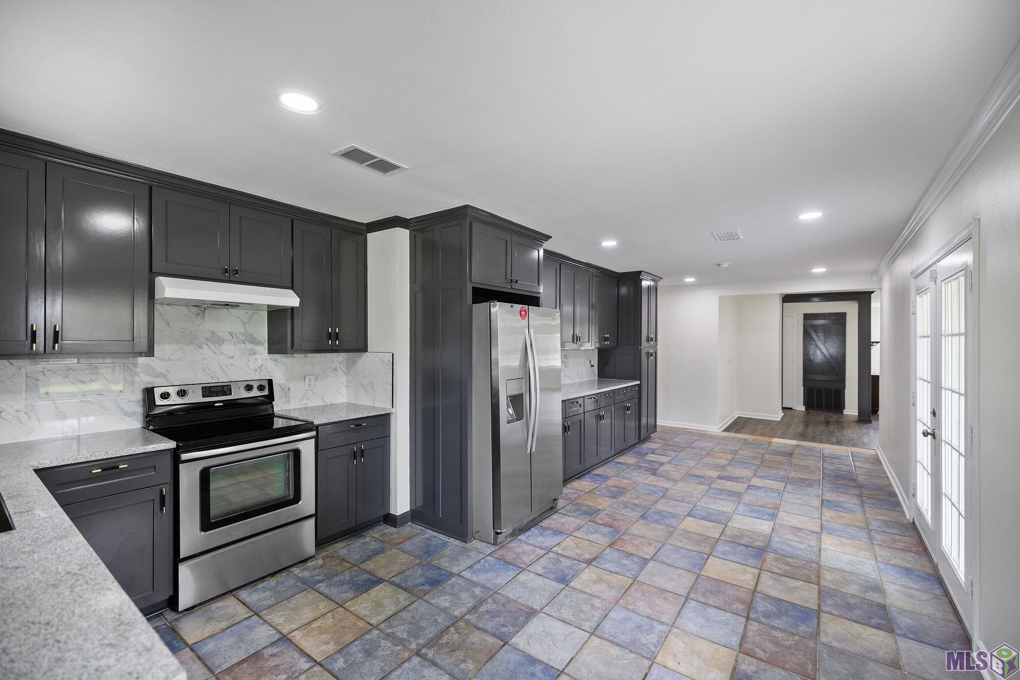 10061 Moss Lea Drive Baton Rouge, LA 70818 - Photo 6 of 22