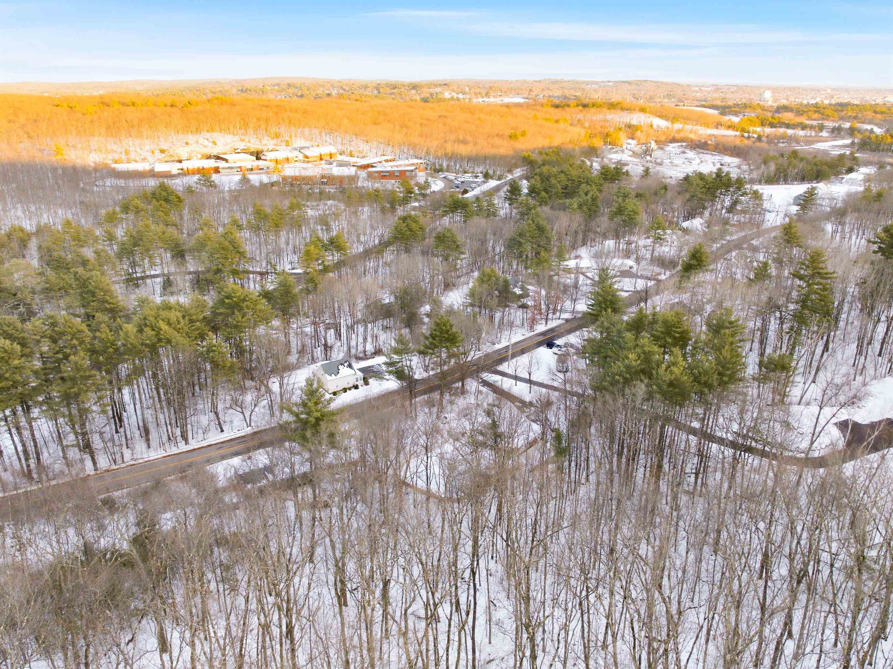 77 Straw Road Manchester, NH 03102 - Photo 15 of 57