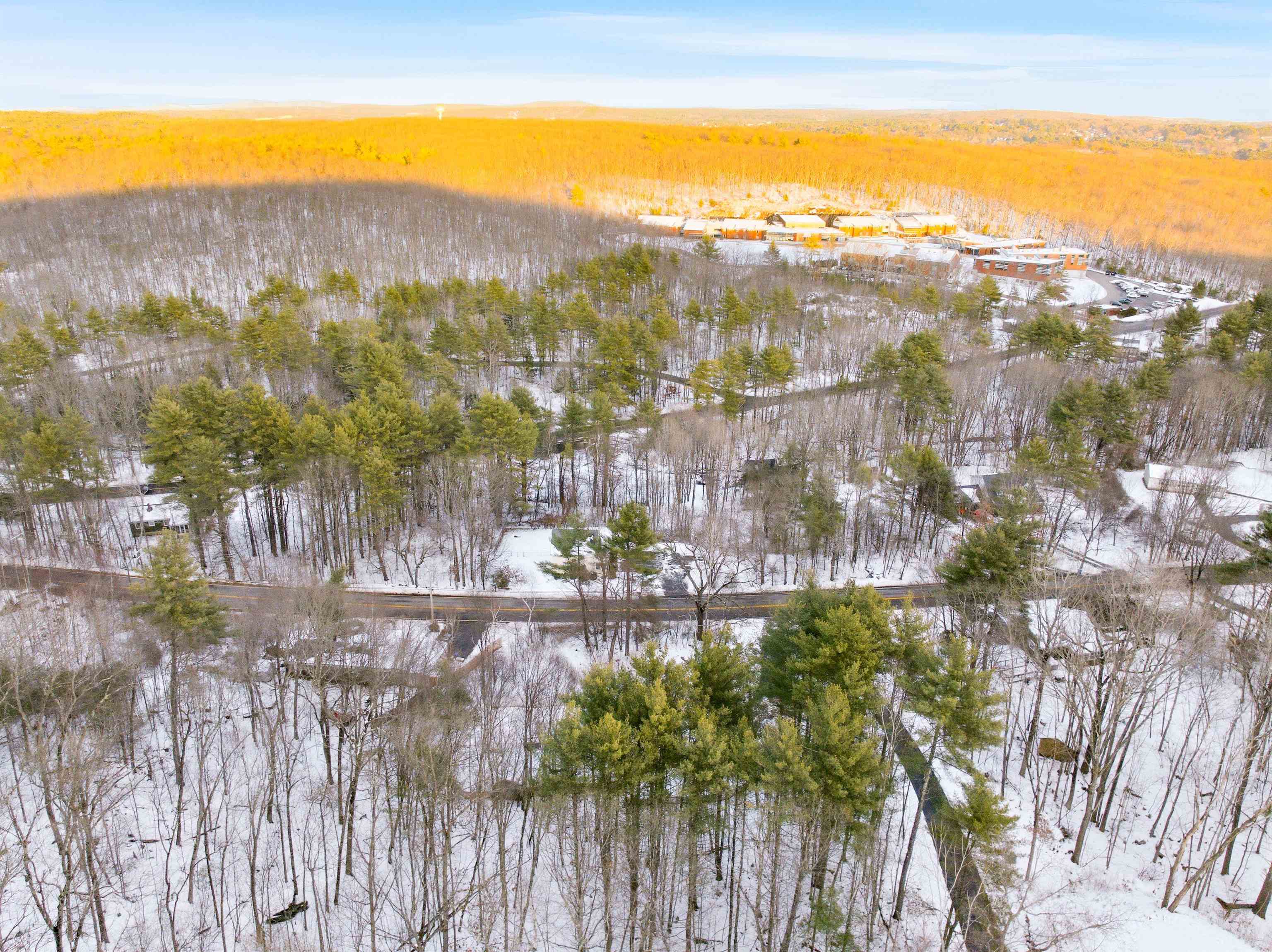 77 Straw Road Manchester, NH 03102 - Photo 16 of 57