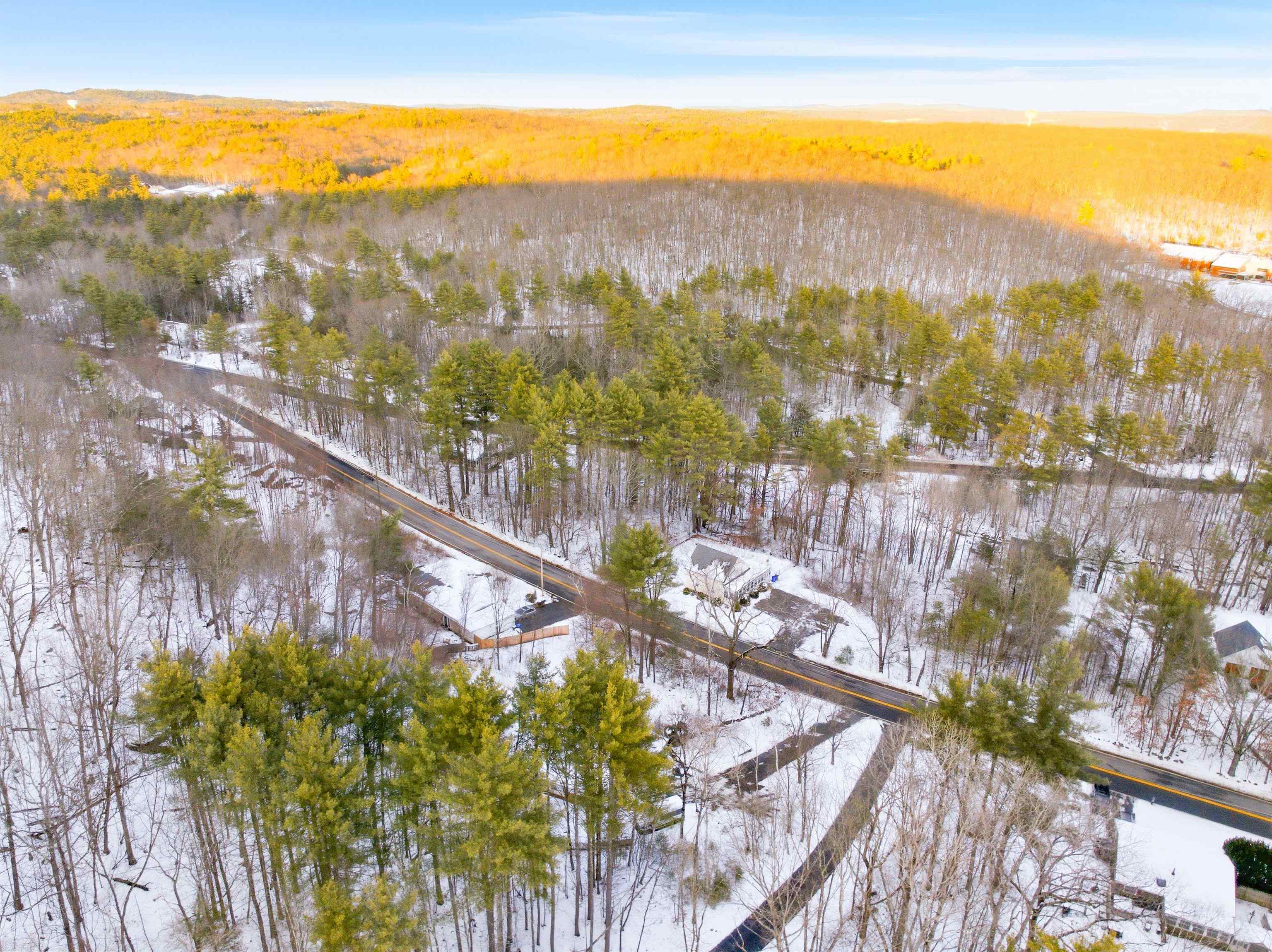 77 Straw Road Manchester, NH 03102 - Photo 17 of 57