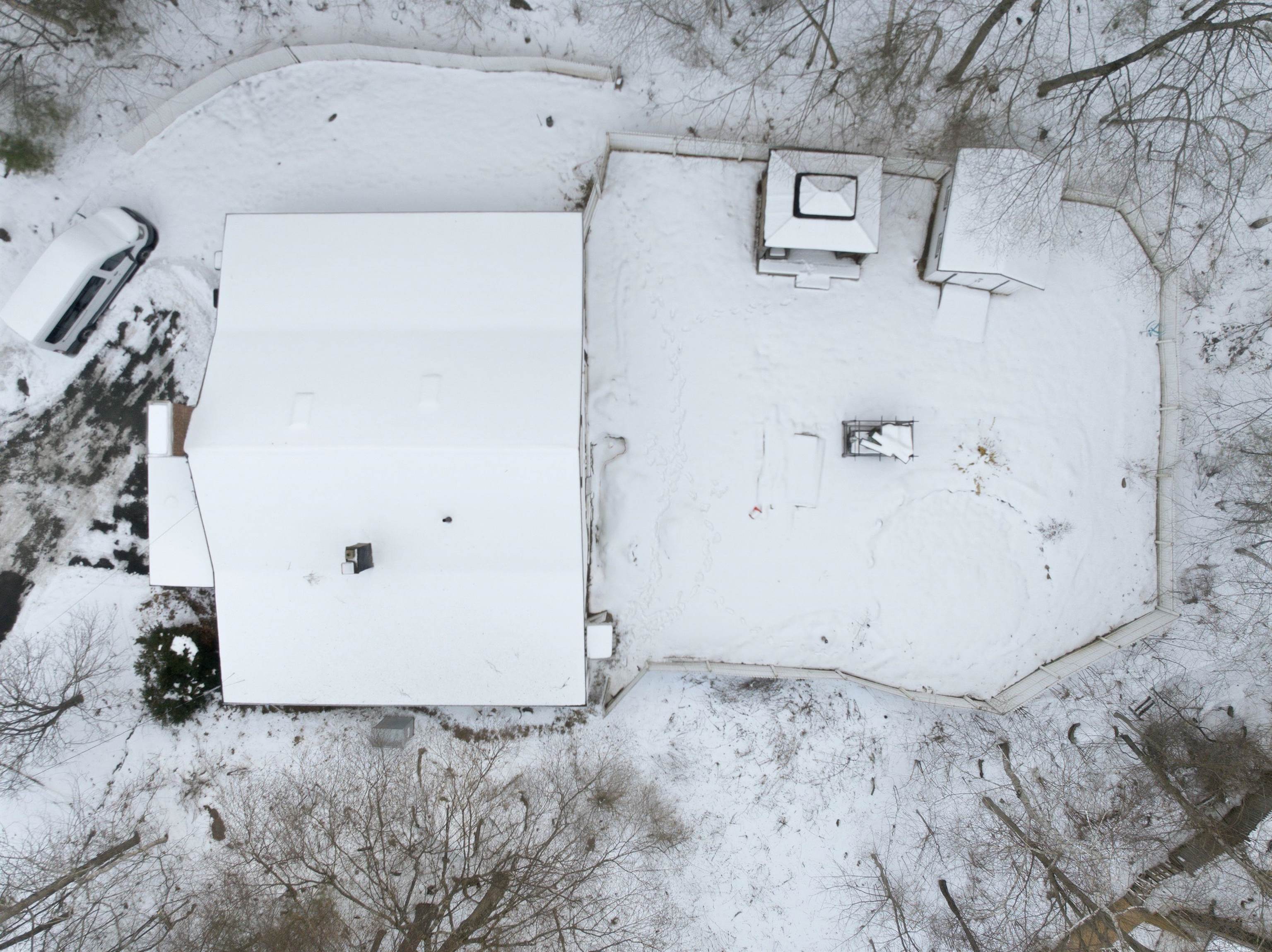 77 Straw Road Manchester, NH 03102 - Photo 20 of 57