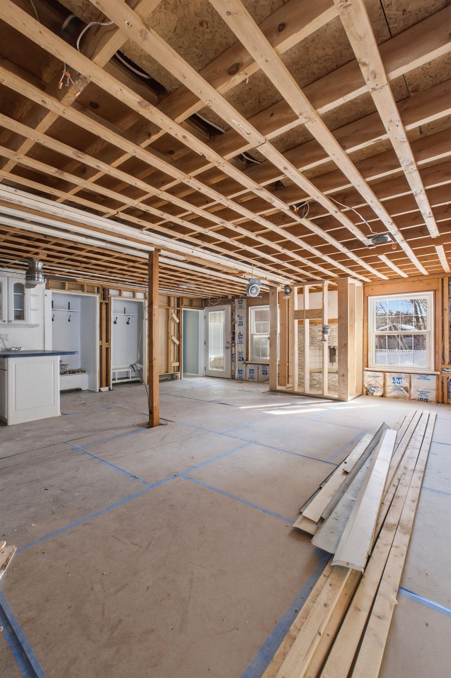 77 Straw Road Manchester, NH 03102 - Photo 21 of 57