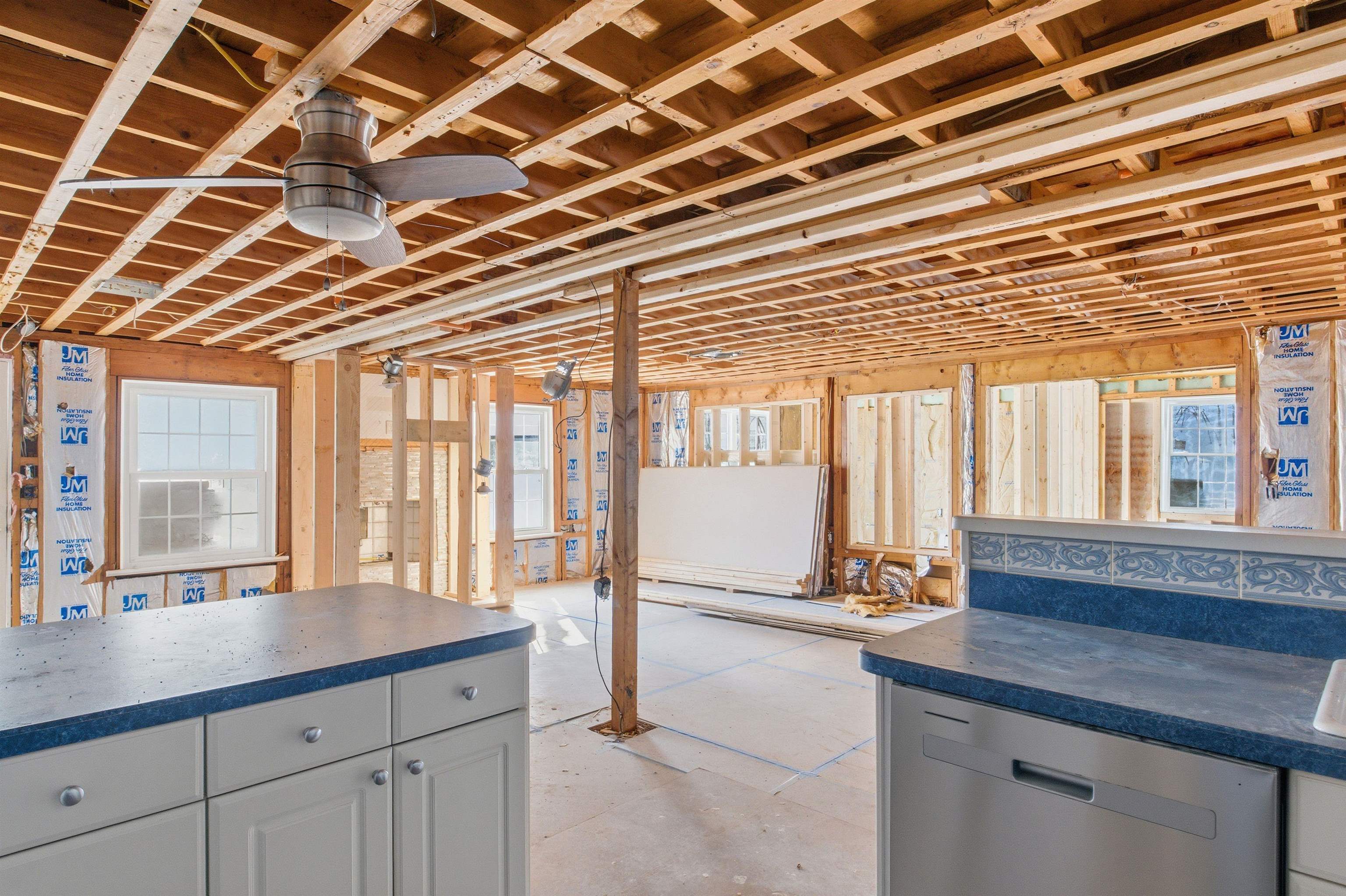 77 Straw Road Manchester, NH 03102 - Photo 22 of 57