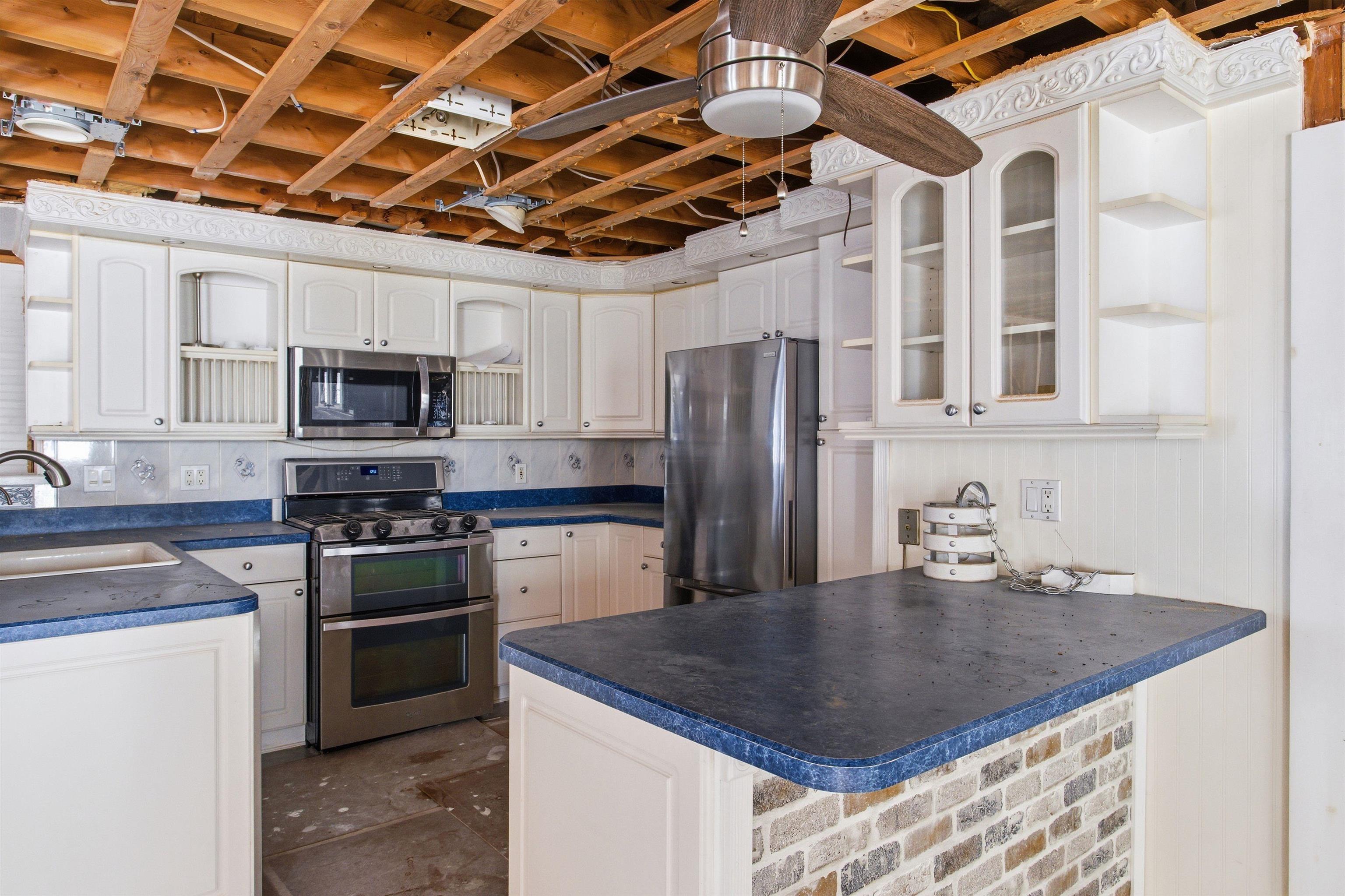 77 Straw Road Manchester, NH 03102 - Photo 24 of 57