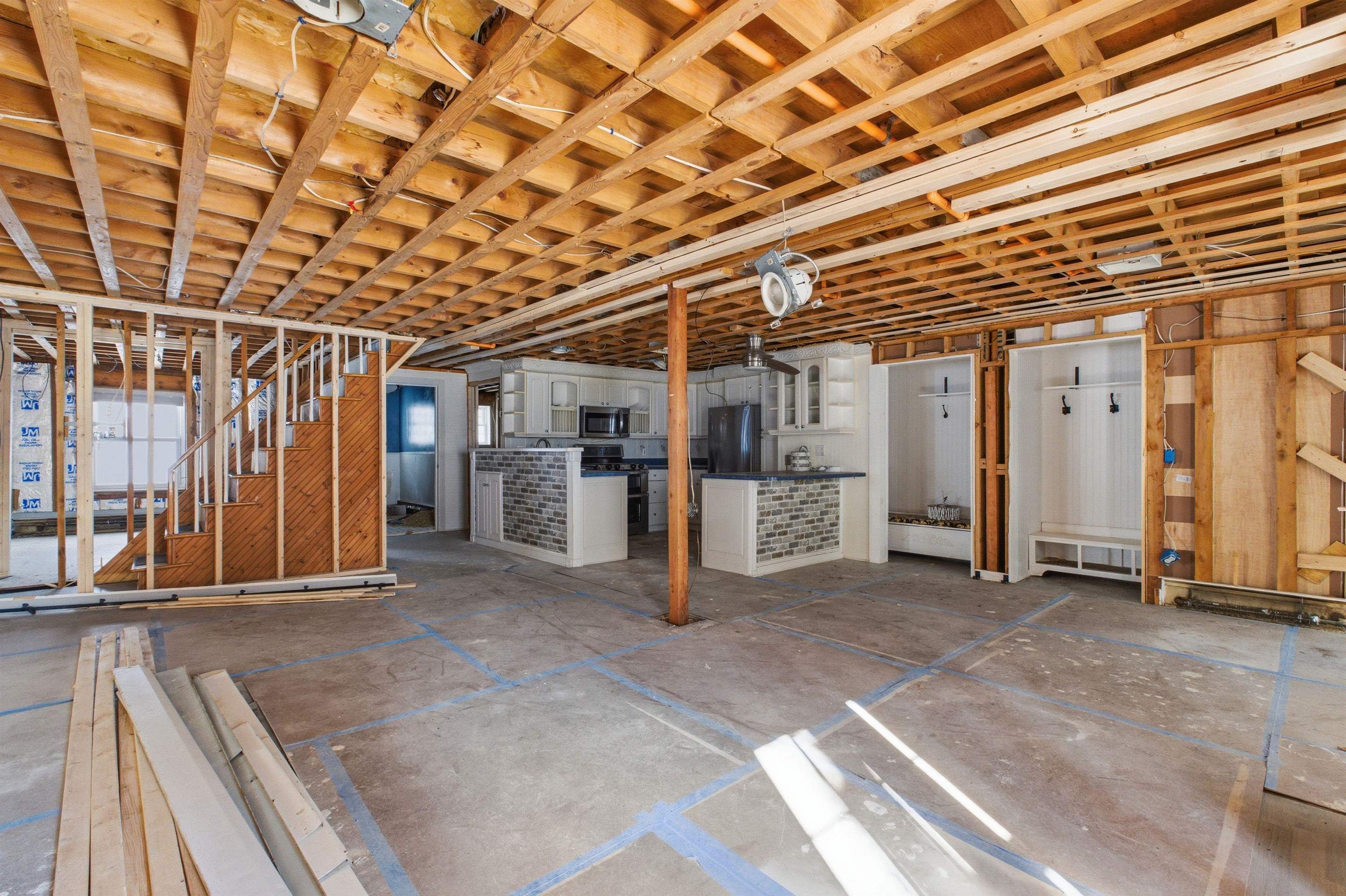 77 Straw Road Manchester, NH 03102 - Photo 27 of 57