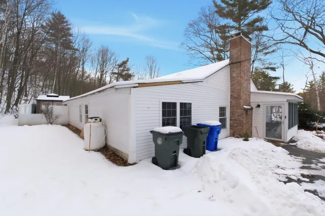 $350,000 | 77 Straw Road, Manchester, NH 03102