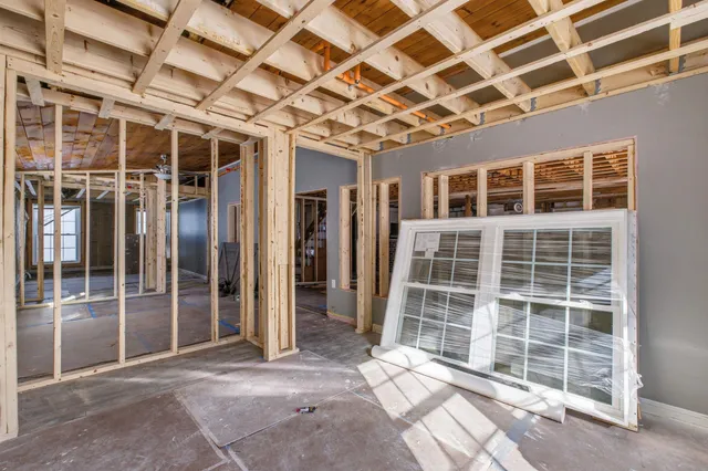 $350,000 | 77 Straw Road, Manchester, NH 03102