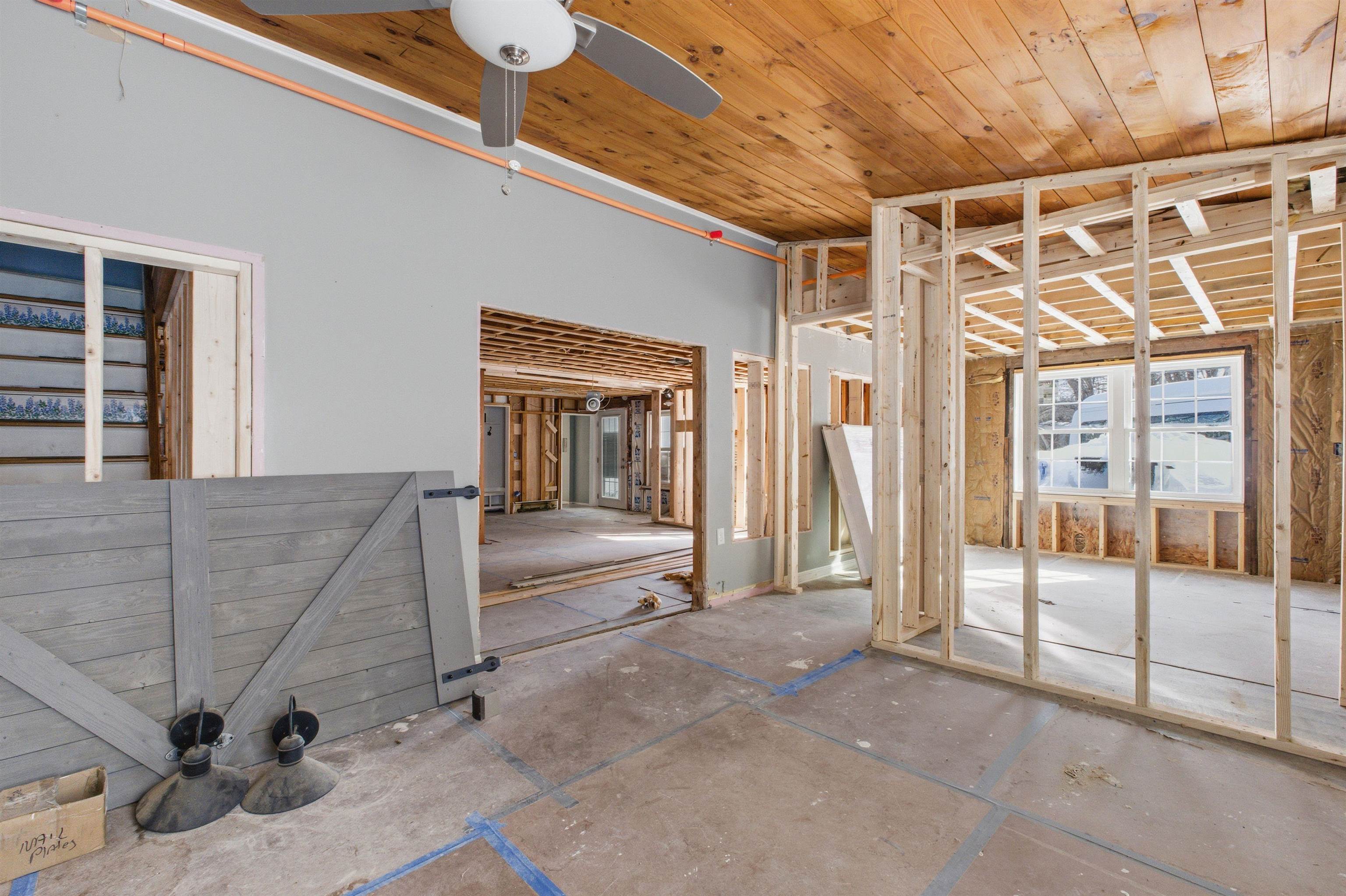 77 Straw Road Manchester, NH 03102 - Photo 35 of 57