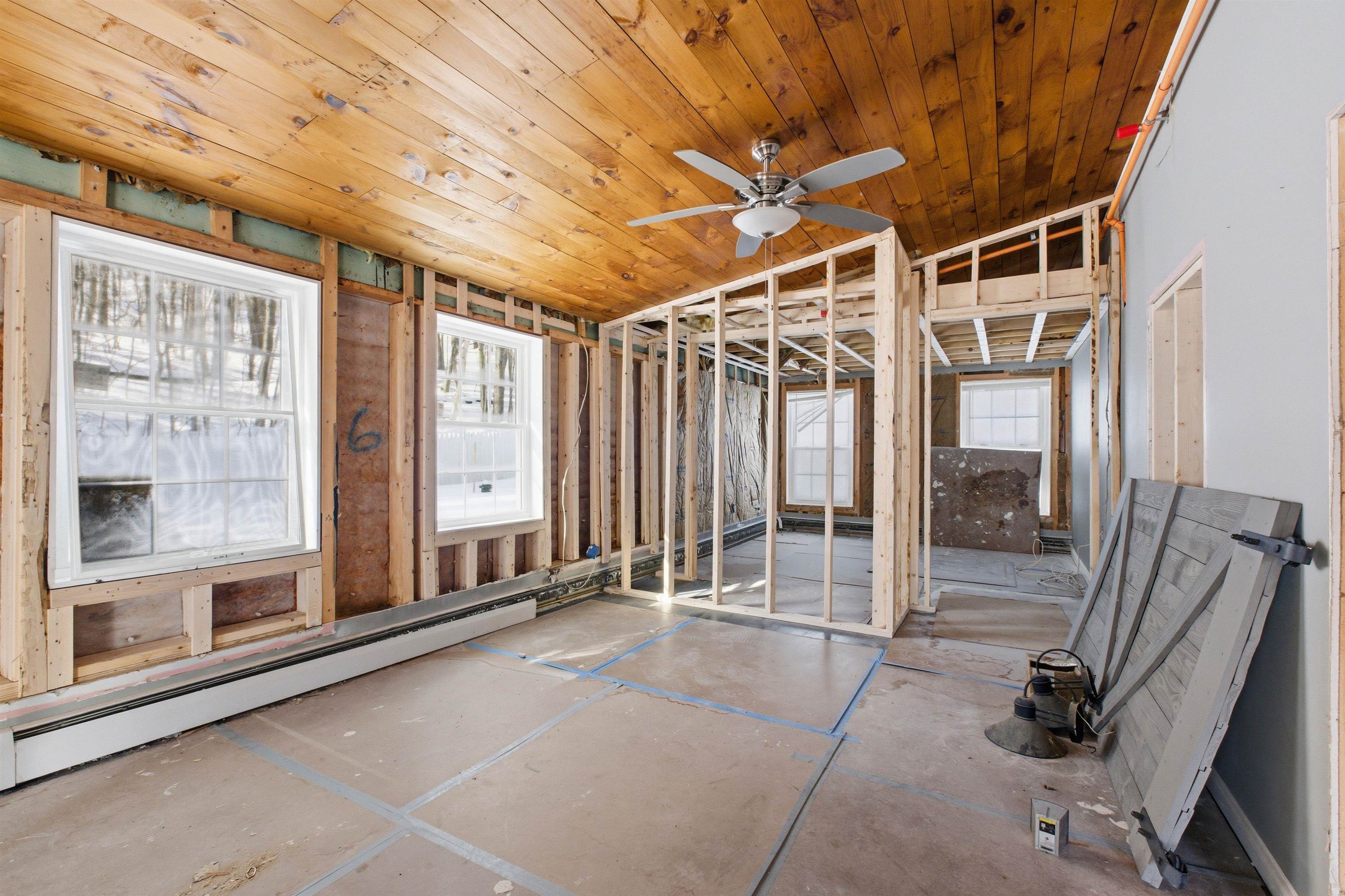 77 Straw Road Manchester, NH 03102 - Photo 36 of 57