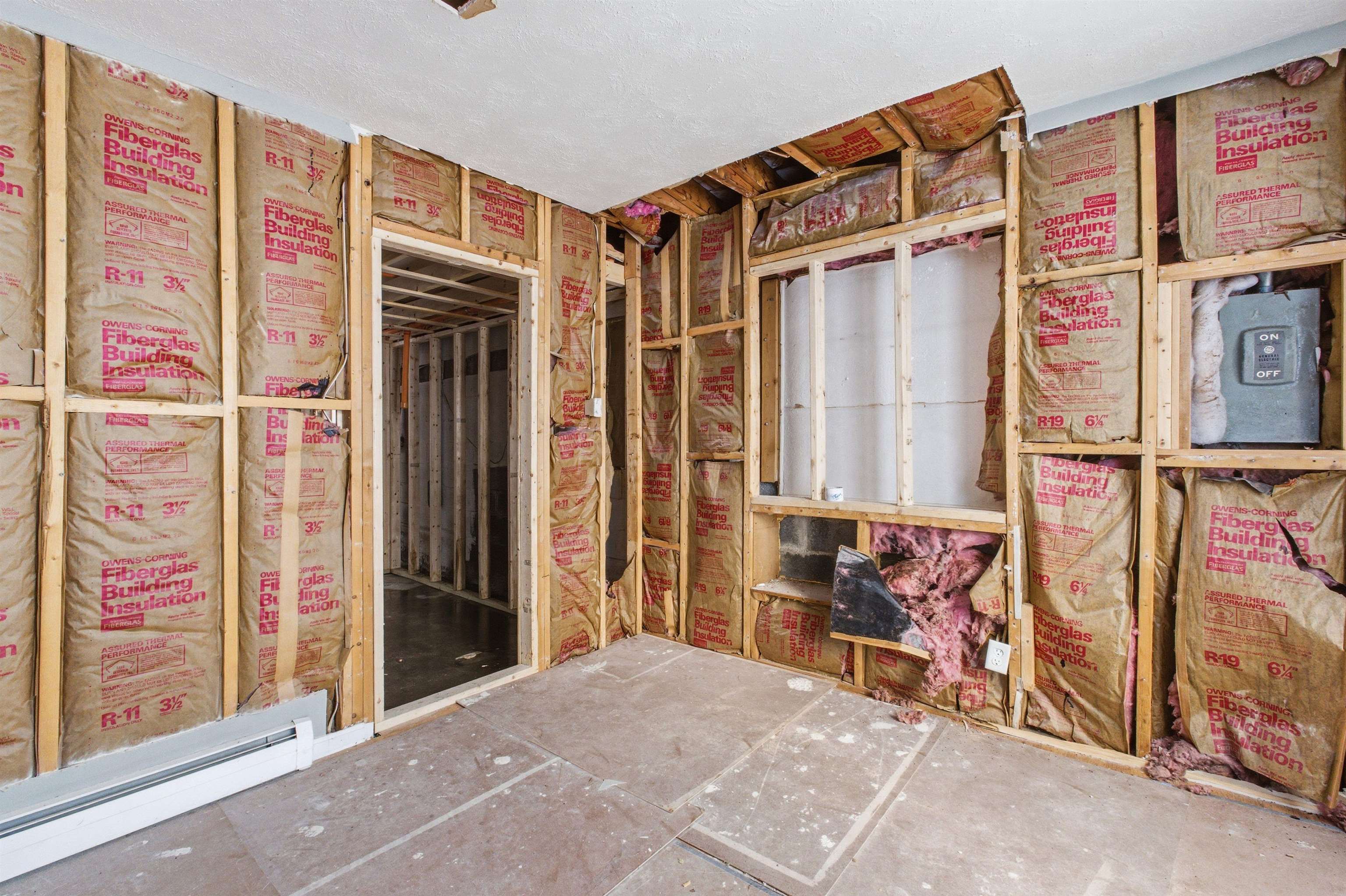 77 Straw Road Manchester, NH 03102 - Photo 40 of 57