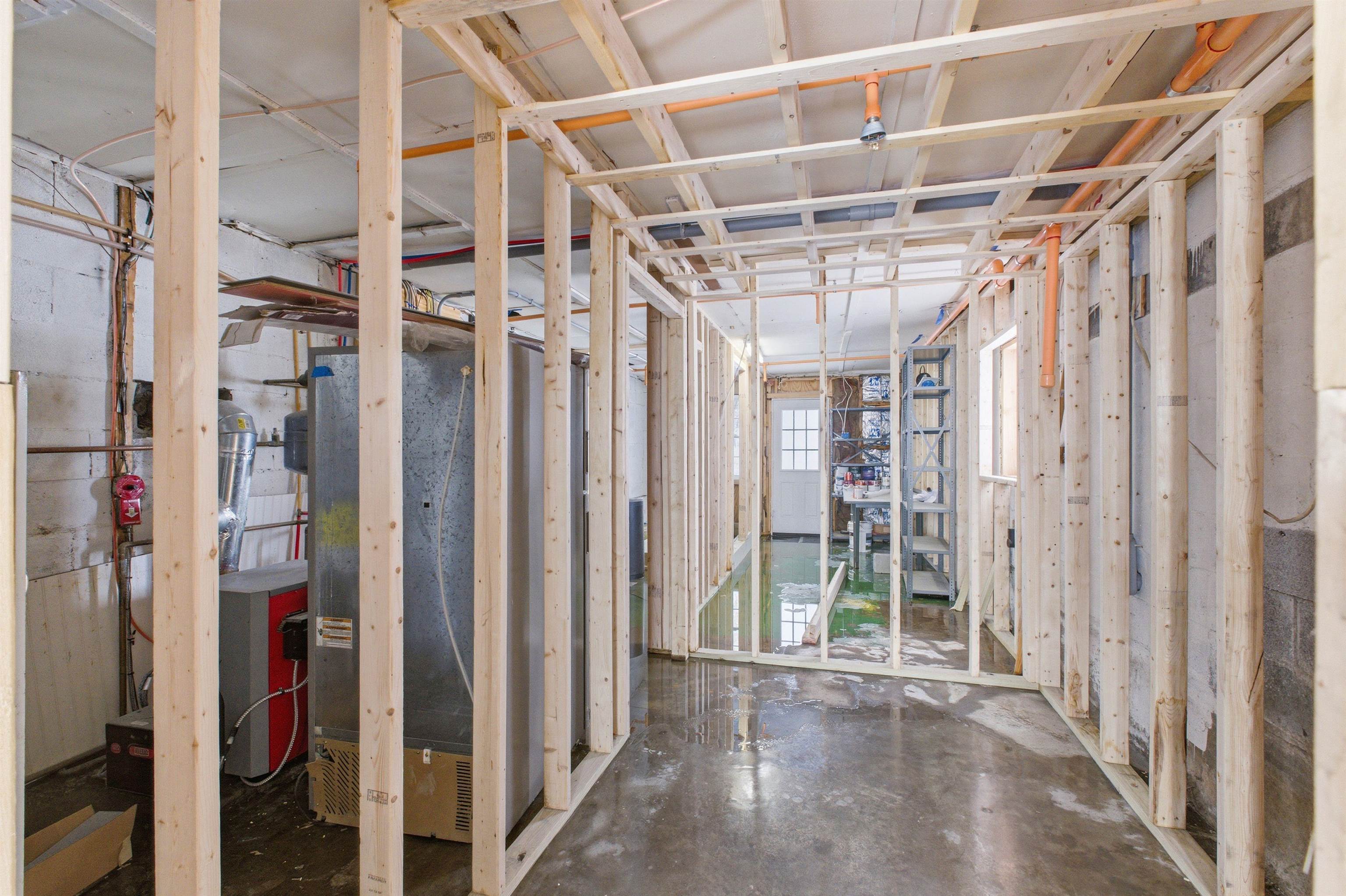 77 Straw Road Manchester, NH 03102 - Photo 56 of 57