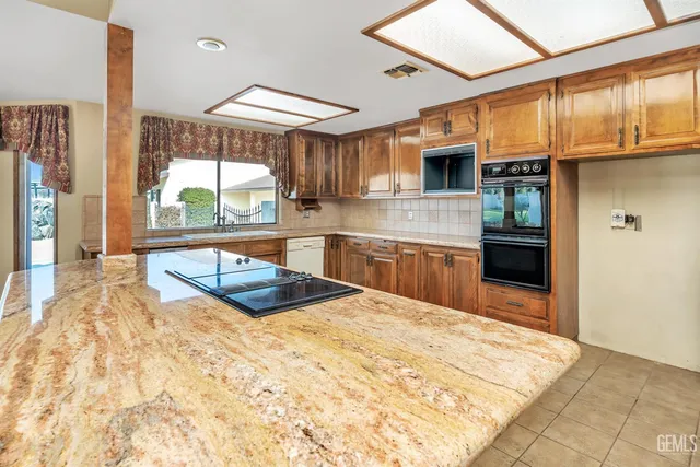 $850,000 | Undisclosed Address, Bakersfield, CA 93309