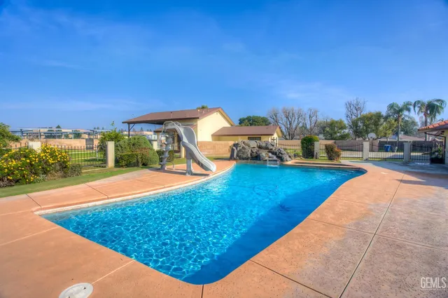 $850,000 | Undisclosed Address, Bakersfield, CA 93309