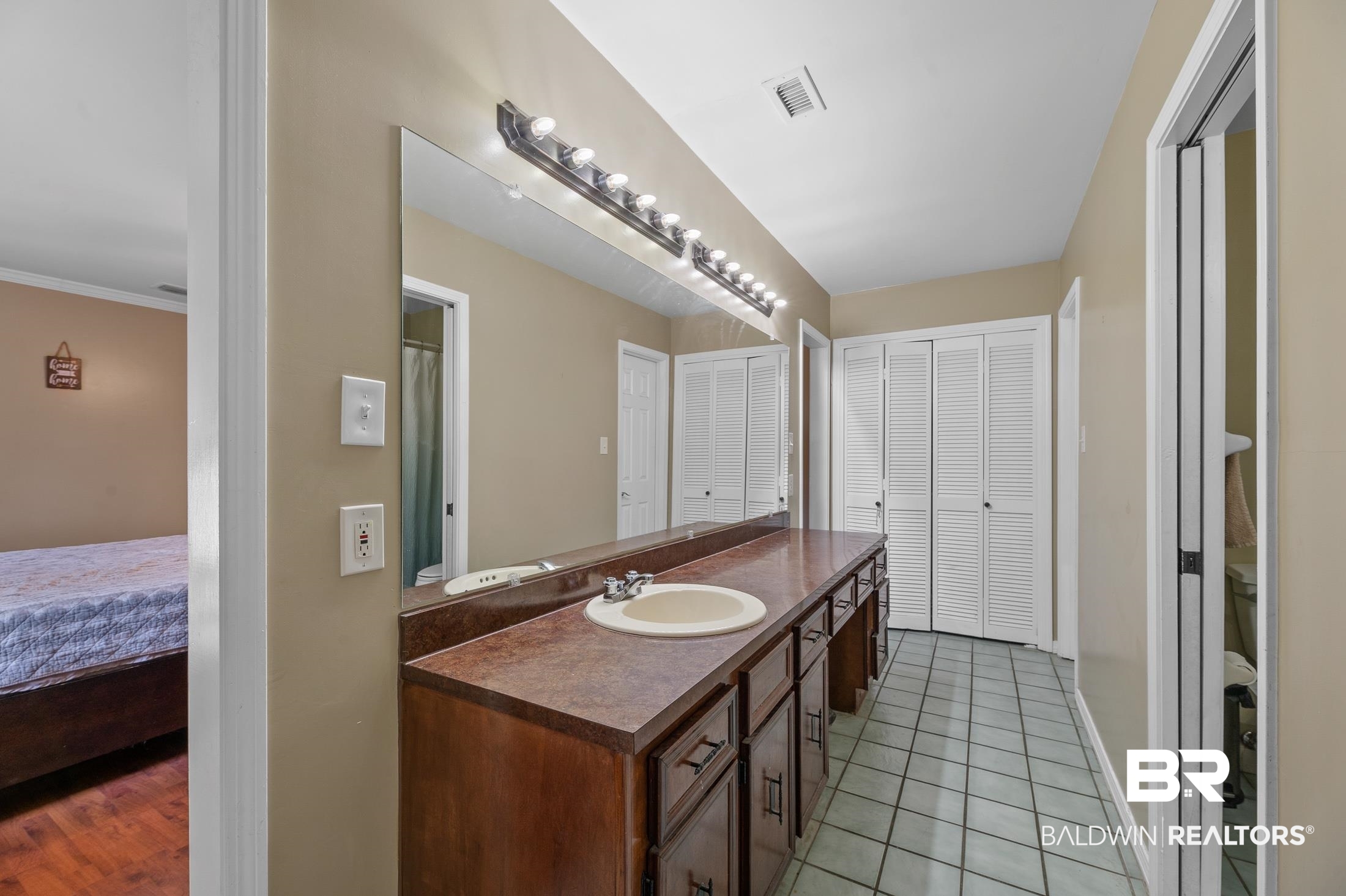 176 Ridgewood Drive Daphne, AL 36526 - Photo 21 of 32 Master Bathroom 1