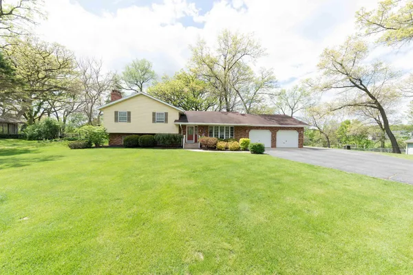 $355,000 | 10594 Grover Oaks Road, Roscoe, IL 61073