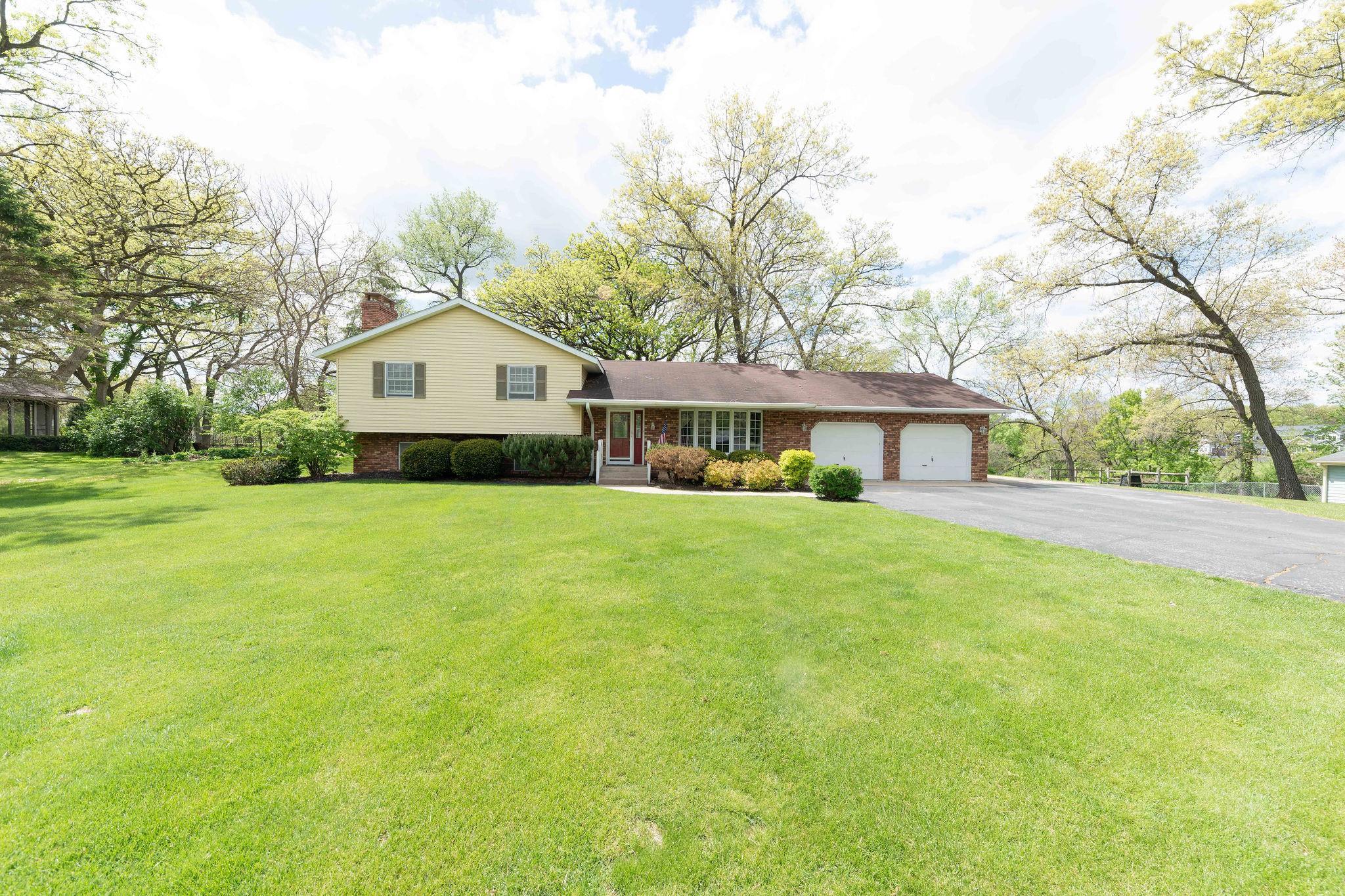 10594 Grover Oaks Road Roscoe, IL 61073 - Photo 1 of 50