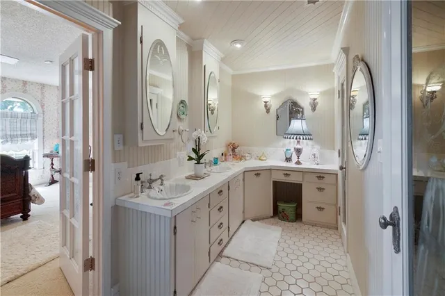 $1,299,000 | 2950 West Eagle View, Garden City, KS 67846