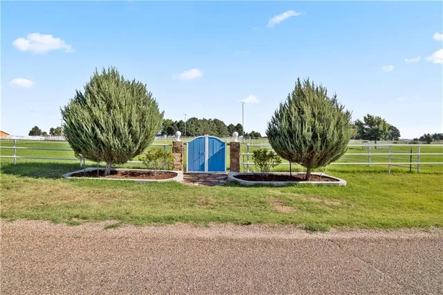 $1,299,000 | 2950 West Eagle View, Garden City, KS 67846