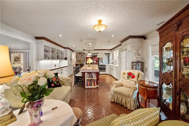 $1,299,000 | 2950 West Eagle View, Garden City, KS 67846