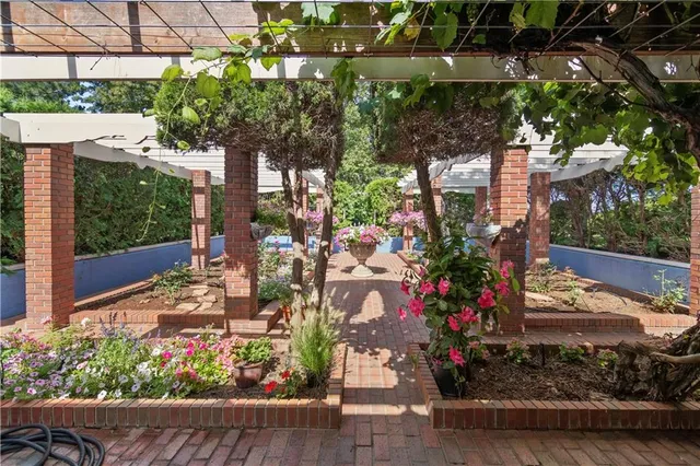 $1,299,000 | 2950 West Eagle View, Garden City, KS 67846