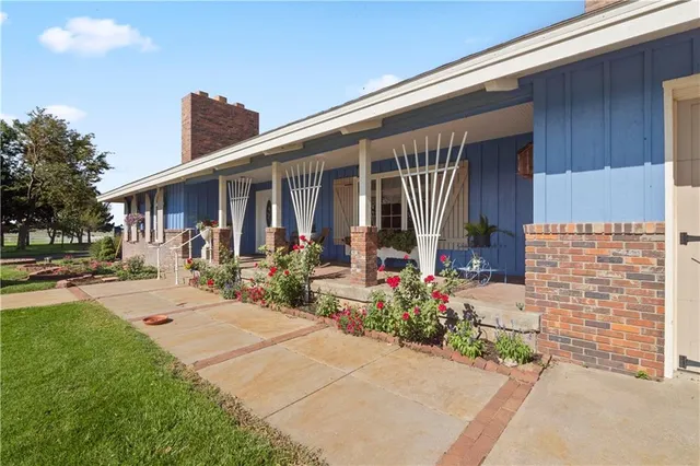 $1,299,000 | 2950 West Eagle View, Garden City, KS 67846