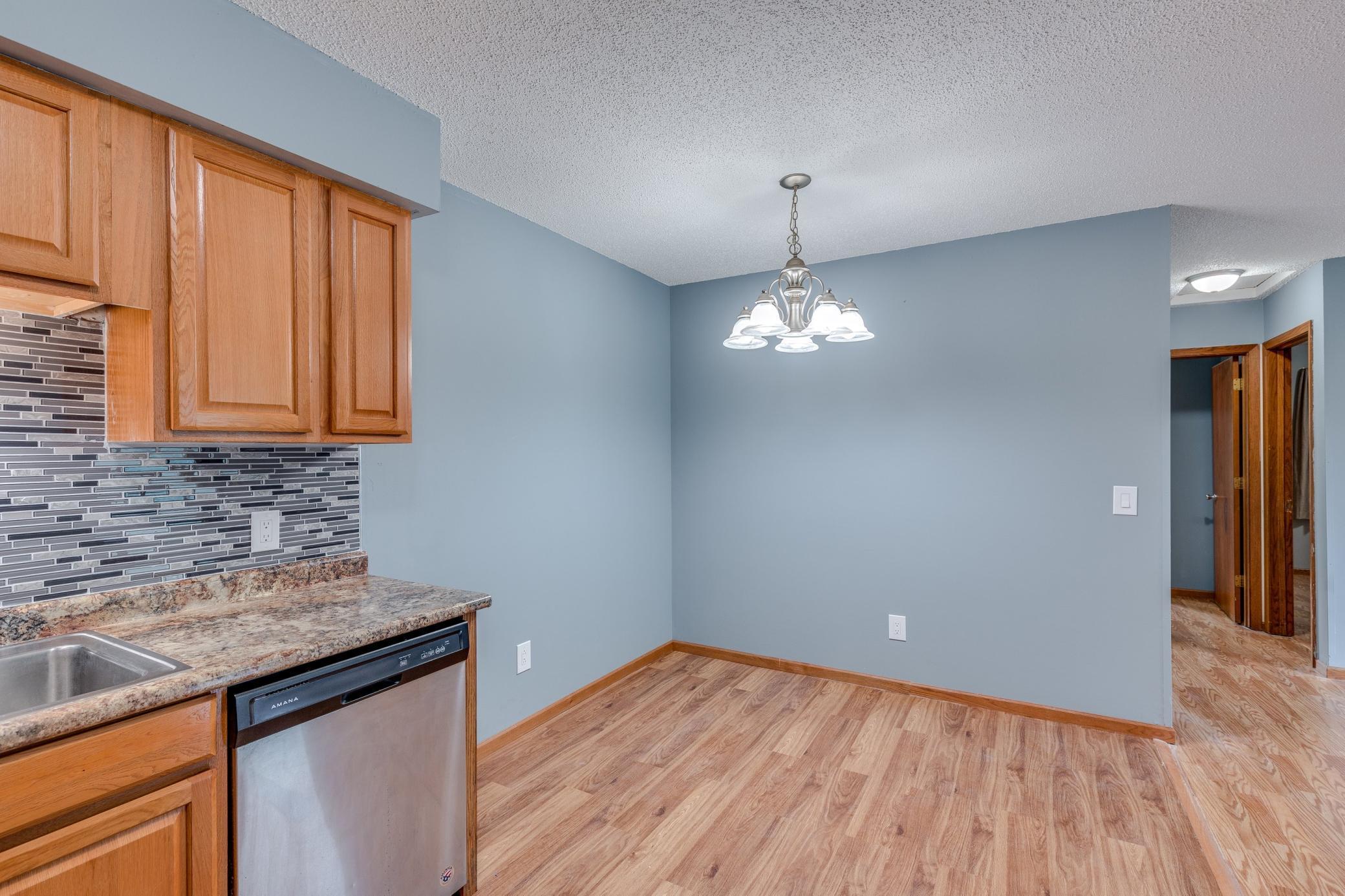 4464 Cinnamon Ridge Trail Eagan, MN 55122 - Photo 8 of 32