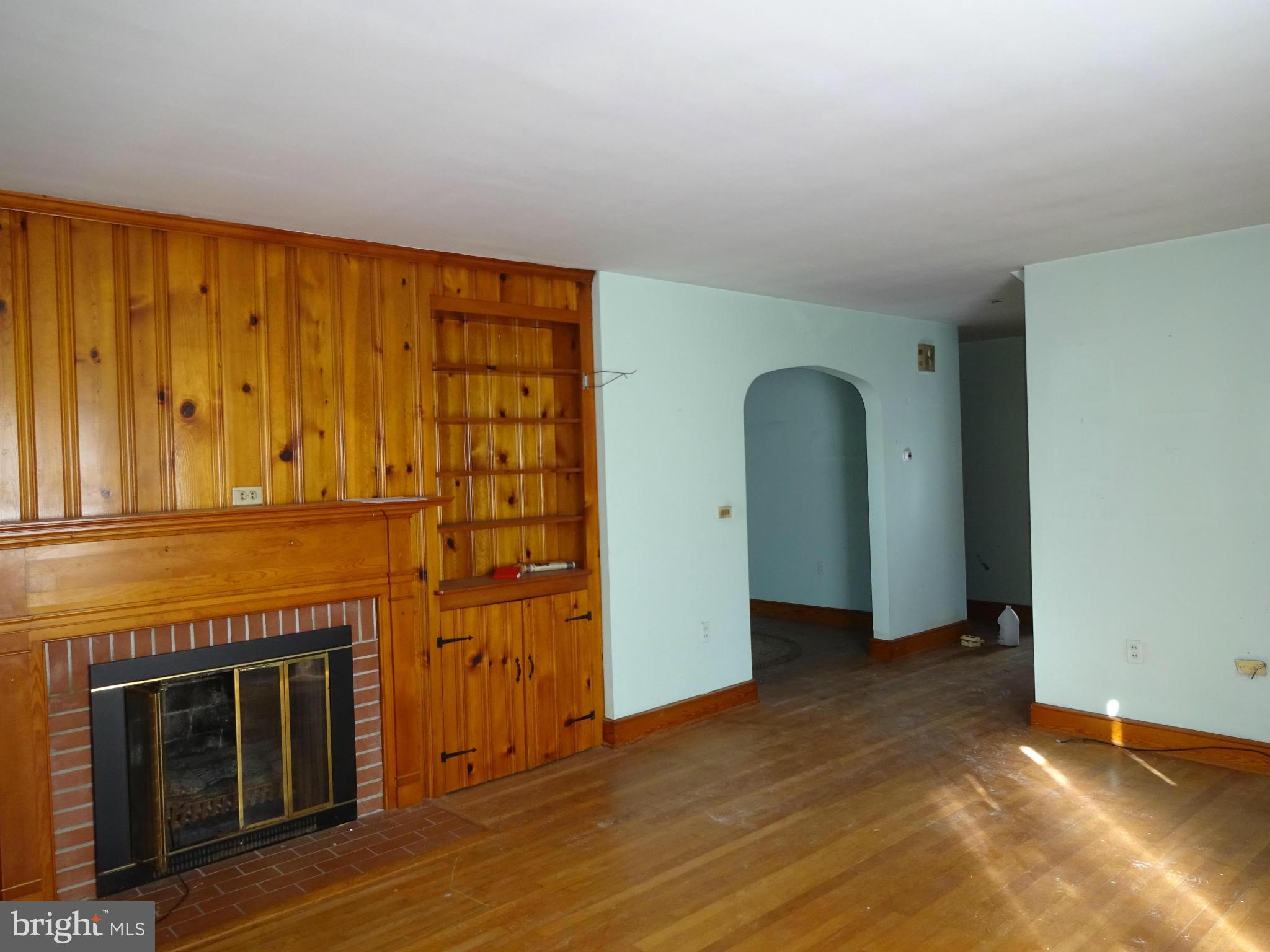 209 Crusader Road Cambridge, MD 21613 - Photo 5 of 30 Living Room