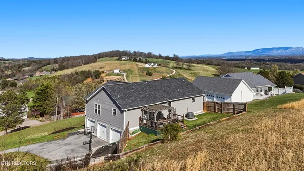 $540,000 | 2731 Lucille Avenue, Kodak, TN 37764