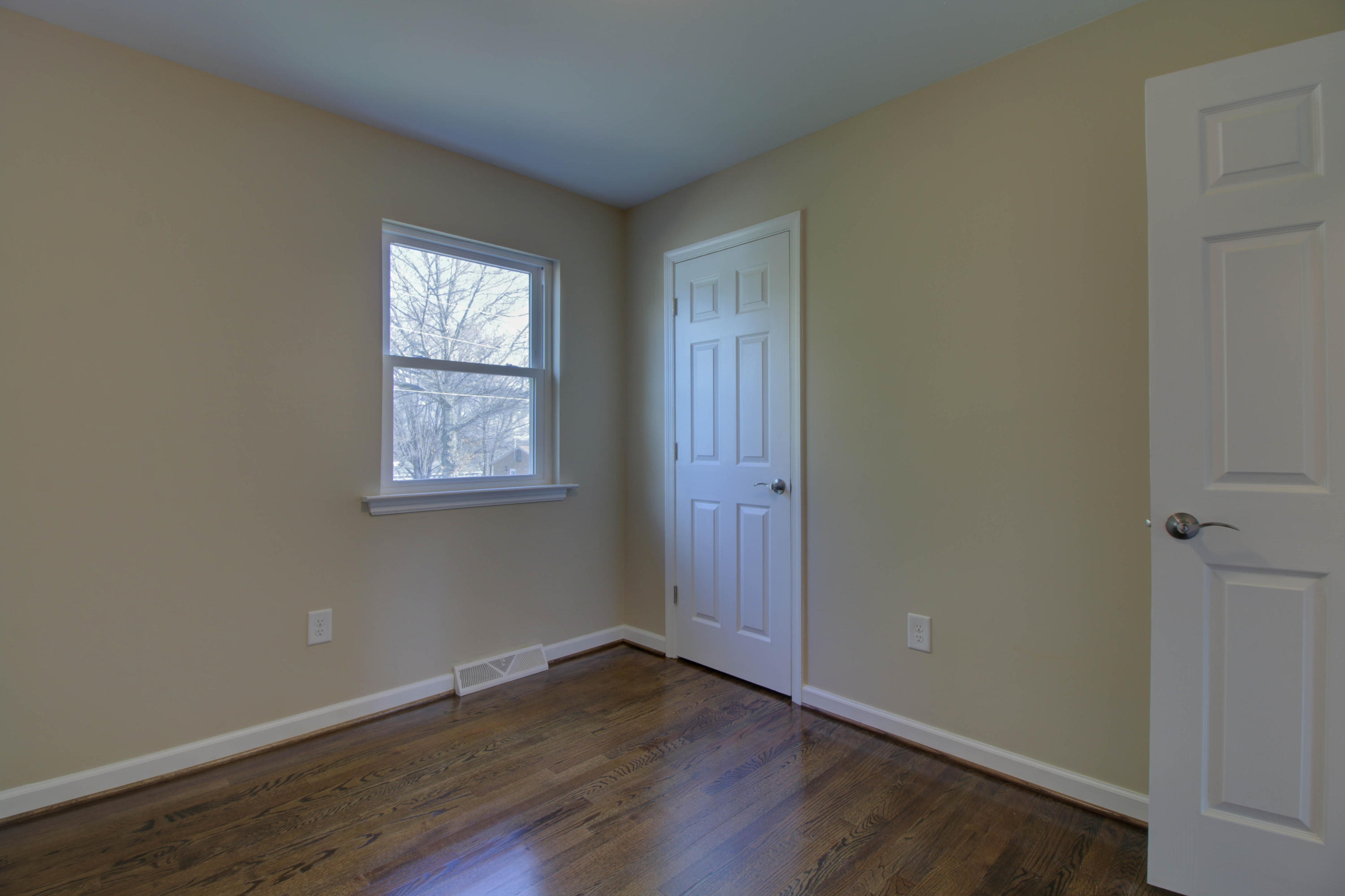 2734 Fernlawn Road Salem, VA 24153 - Photo 15 of 27 IMG_9422_3_4_5_6_7_8