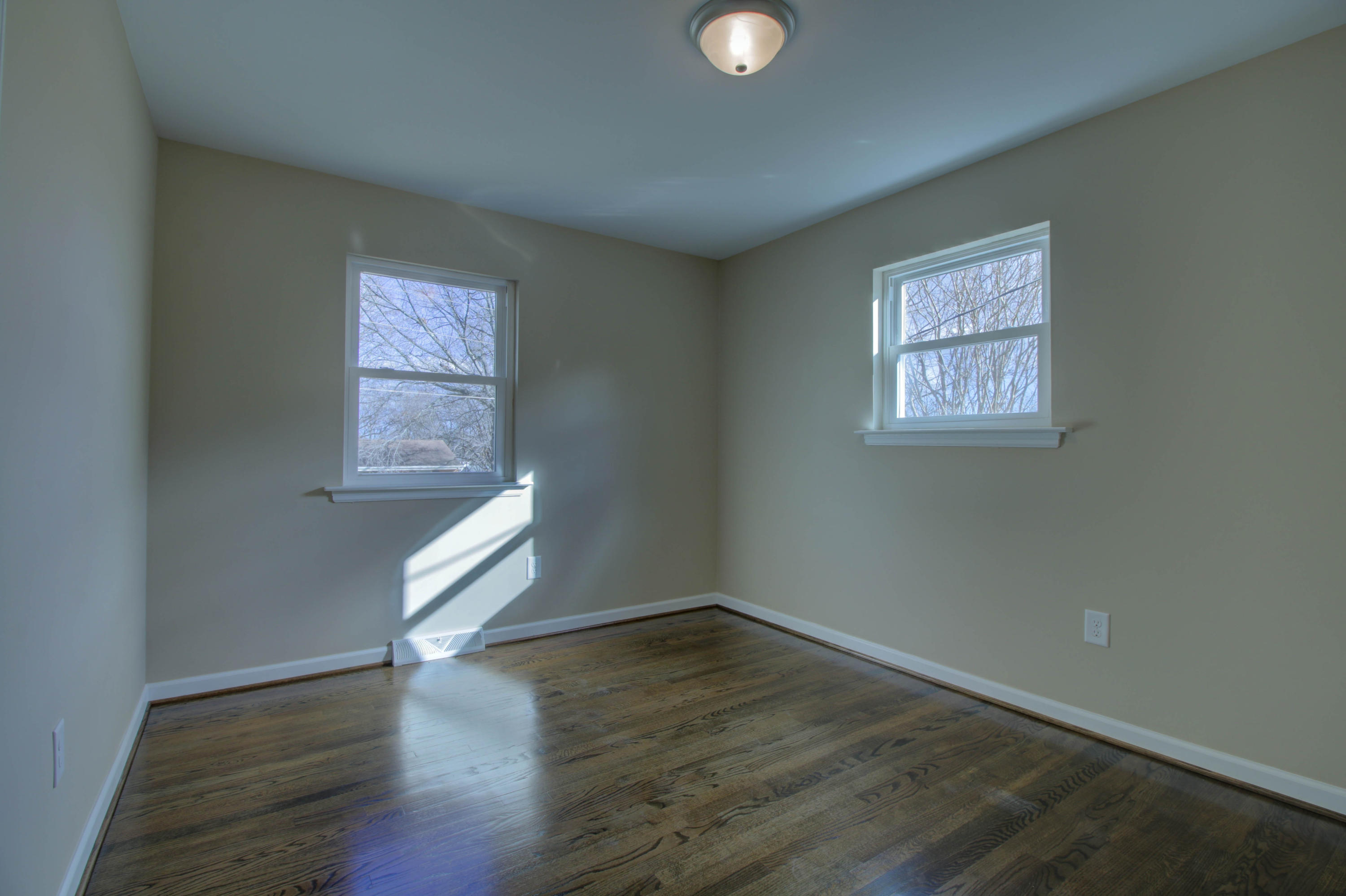2734 Fernlawn Road Salem, VA 24153 - Photo 16 of 27 IMG_9429_30_31_32_33_34_35