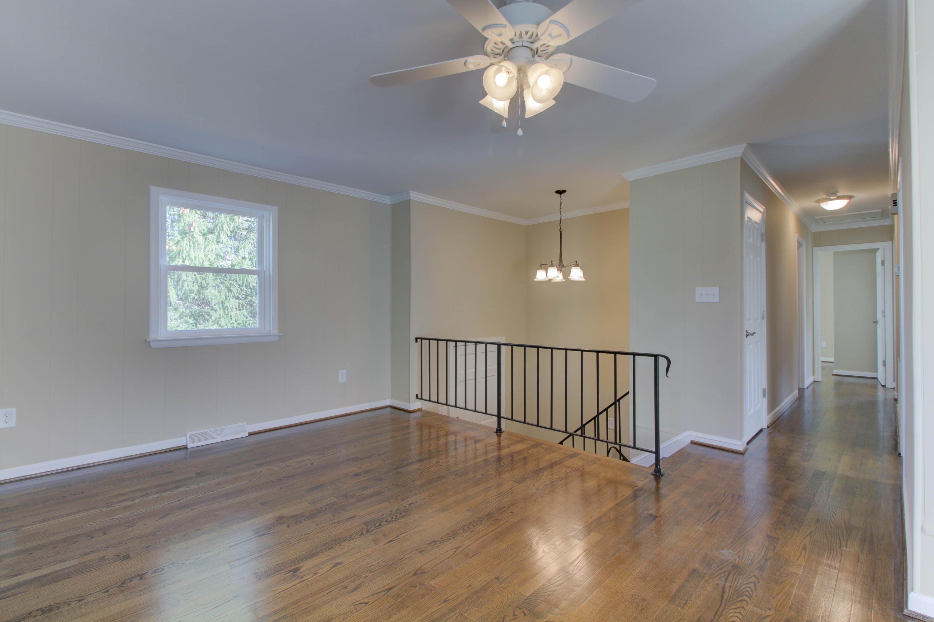 2734 Fernlawn Road Salem, VA 24153 - Photo 7 of 27 IMG_9366_67_68_69_70_71_72