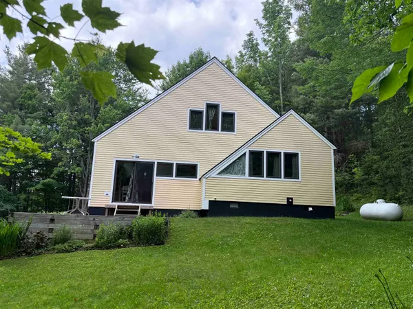 $645,000 | 93 Senor Road, Warren, VT 05674