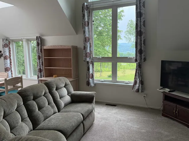 $655,000 | 93 Senor Road, Warren, VT 05674