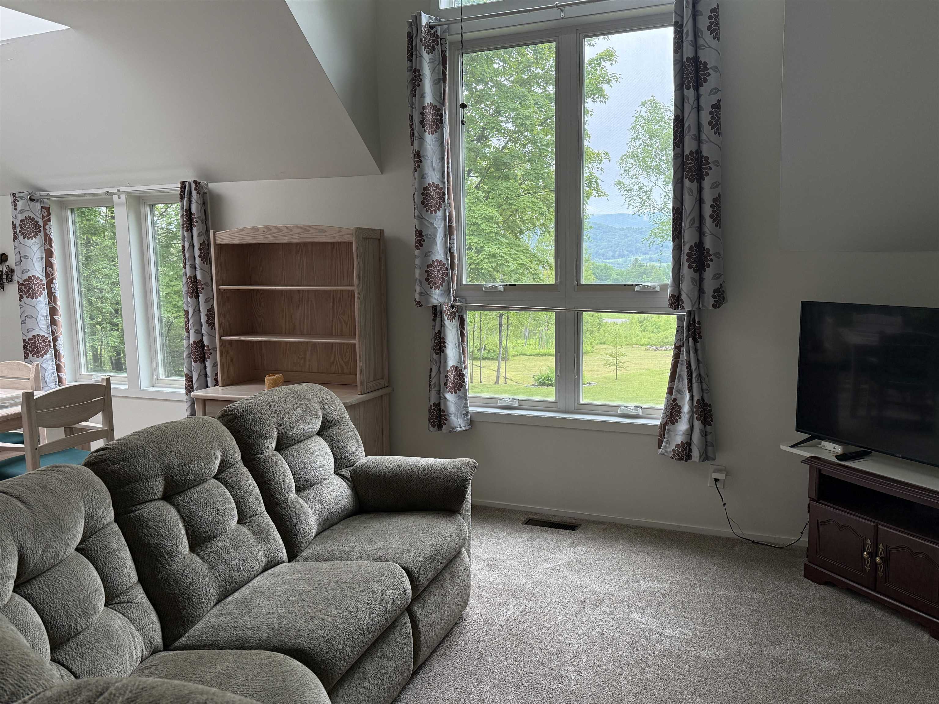 93 Senor Road Warren, VT 05674 - Photo 12 of 51