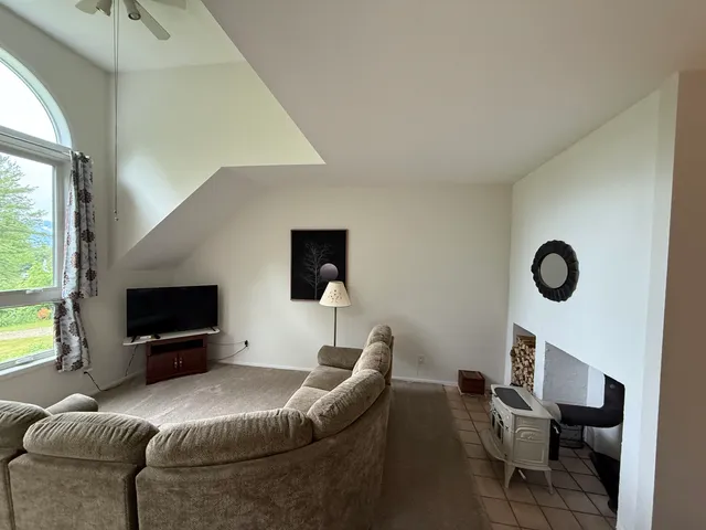 $655,000 | 93 Senor Road, Warren, VT 05674