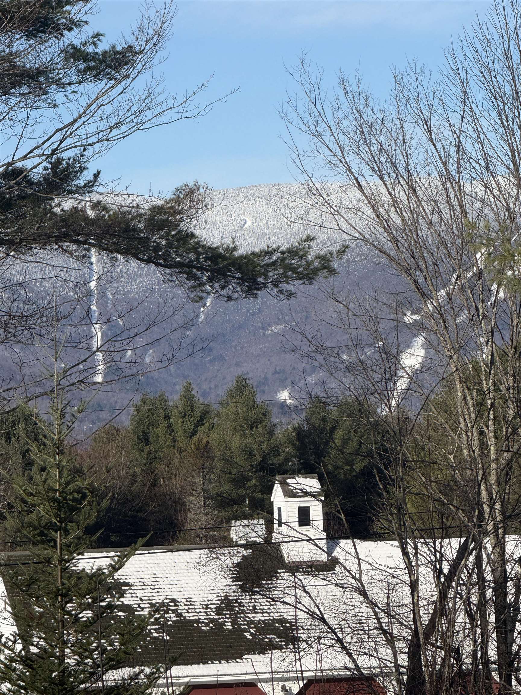 93 Senor Road Warren, VT 05674 - Photo 2 of 51