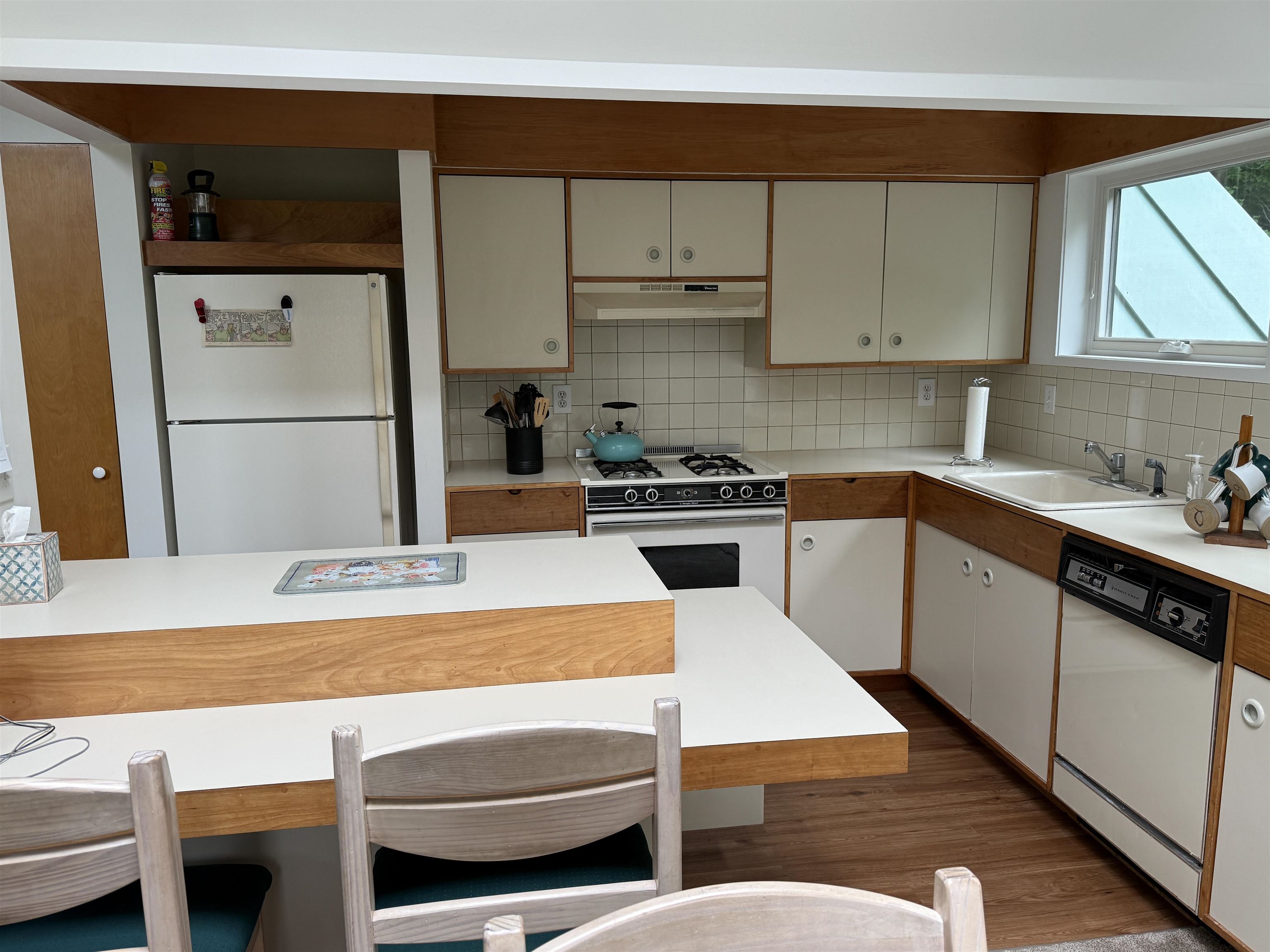 93 Senor Road Warren, VT 05674 - Photo 7 of 51